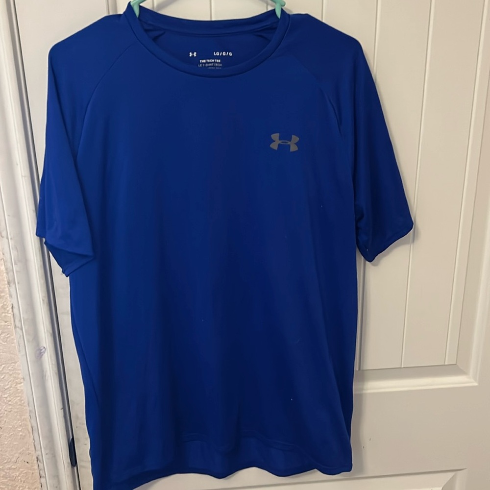 Under Armor tshirt